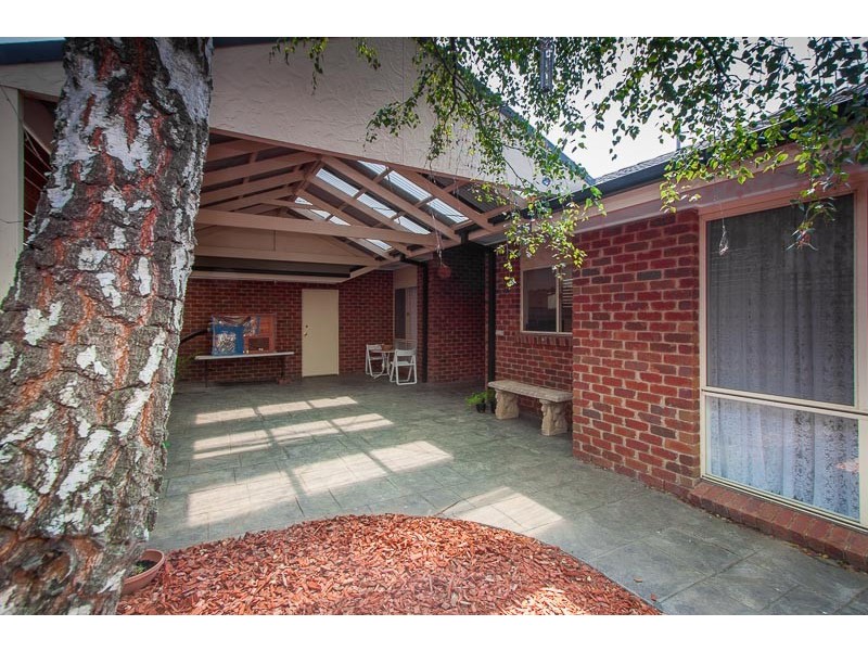 11 Yarck Court, Sunbury VIC 3429
