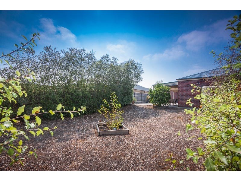 14 Sassafras Drive, Sunbury VIC 3429