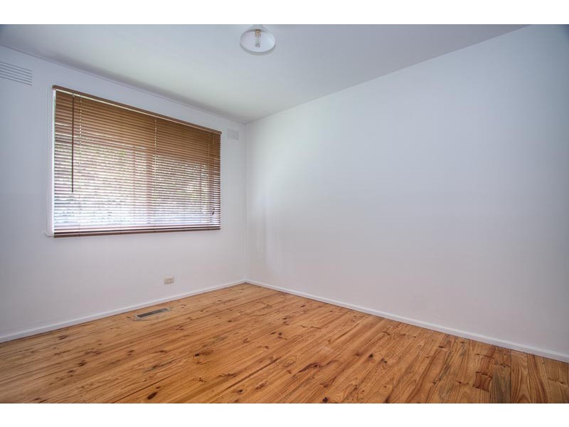 50 Higgins Avenue, Sunbury VIC 3429