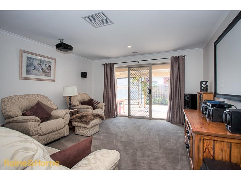 101 The Old Stock Run, Sunbury VIC 3429