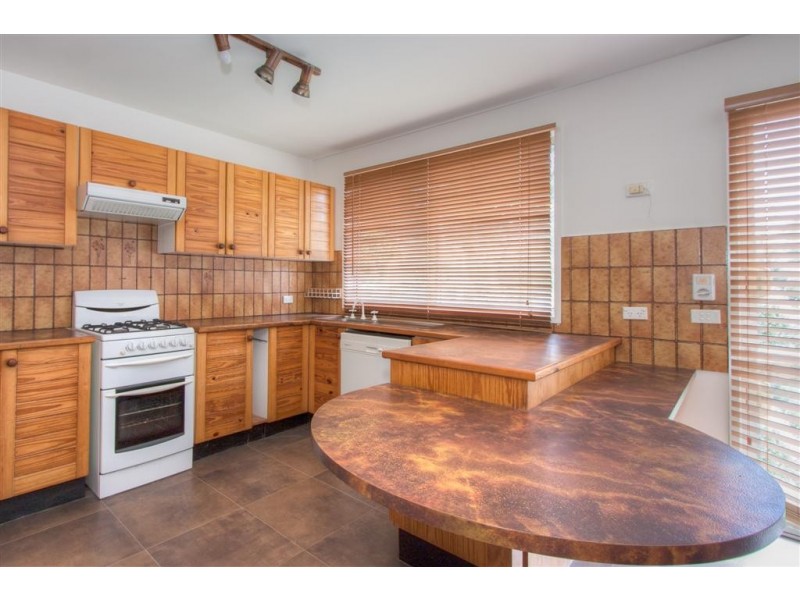 50 HIGGINS AVENUE, Sunbury VIC 3429