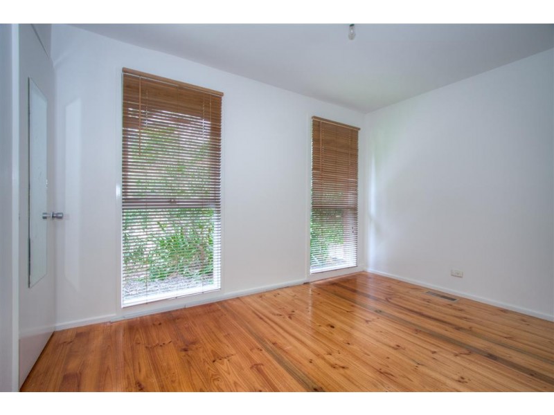 50 HIGGINS AVENUE, Sunbury VIC 3429