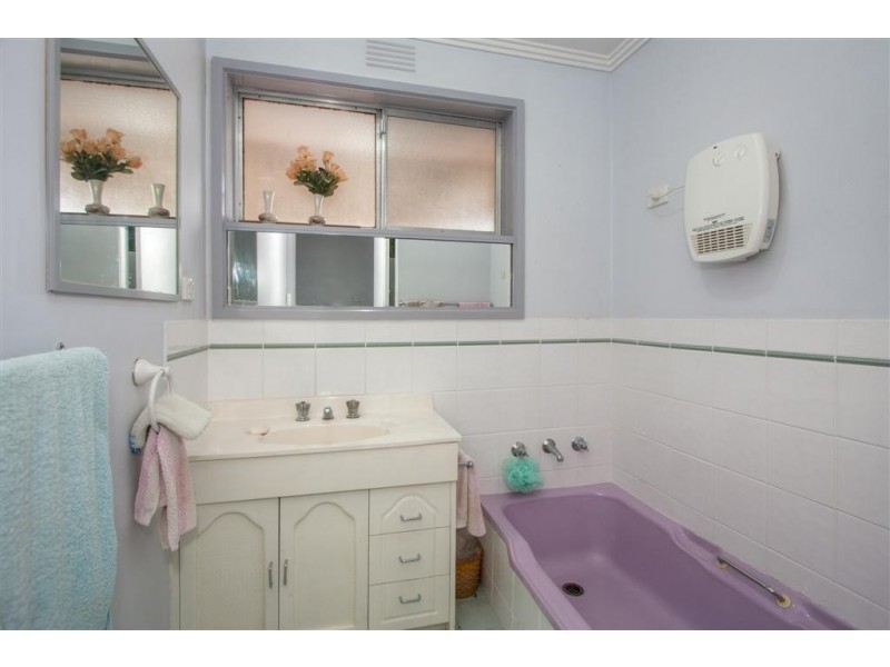 9 TERENCE STREET, Sunbury VIC 3429