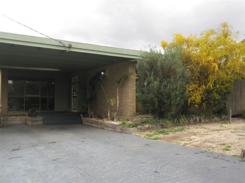43 MELBA AVENUE, Sunbury VIC 3429