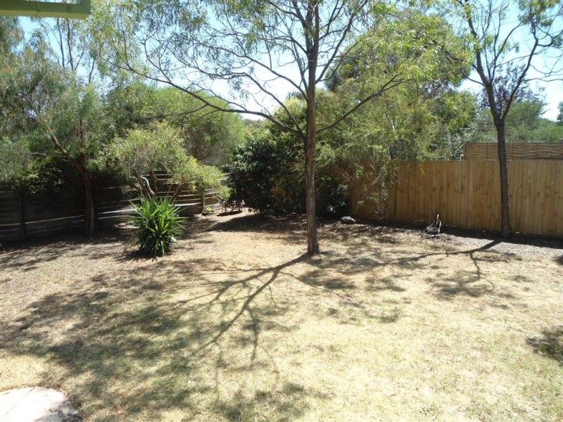 240 ELIZABETH DRIVE, Sunbury VIC 3429