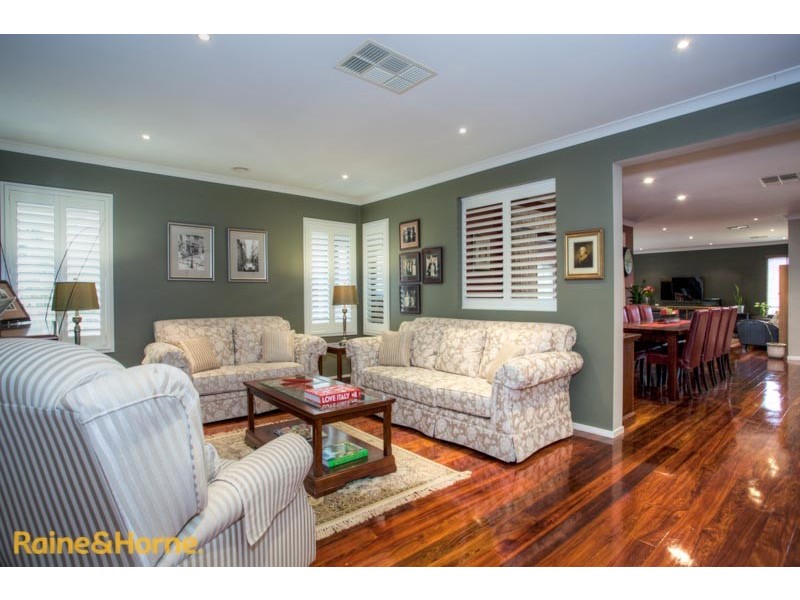 12 Berrydale Road, Sunbury VIC 3429