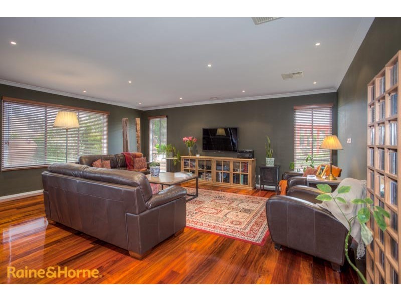 12 Berrydale Road, Sunbury VIC 3429