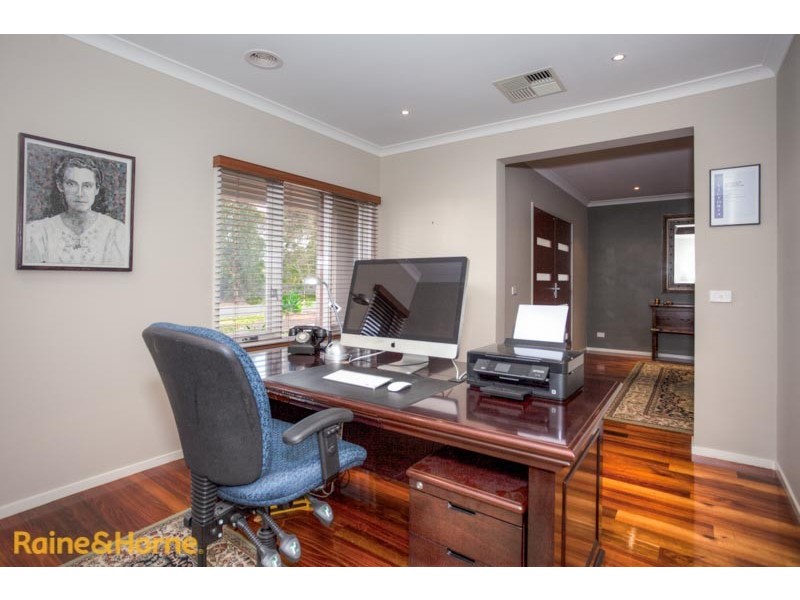 12 Berrydale Road, Sunbury VIC 3429