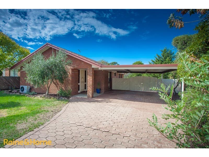 3 Winged Foot Court, Sunbury VIC 3429