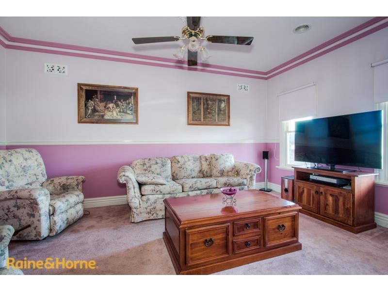 2 Macdonald Place, Sunbury VIC 3429