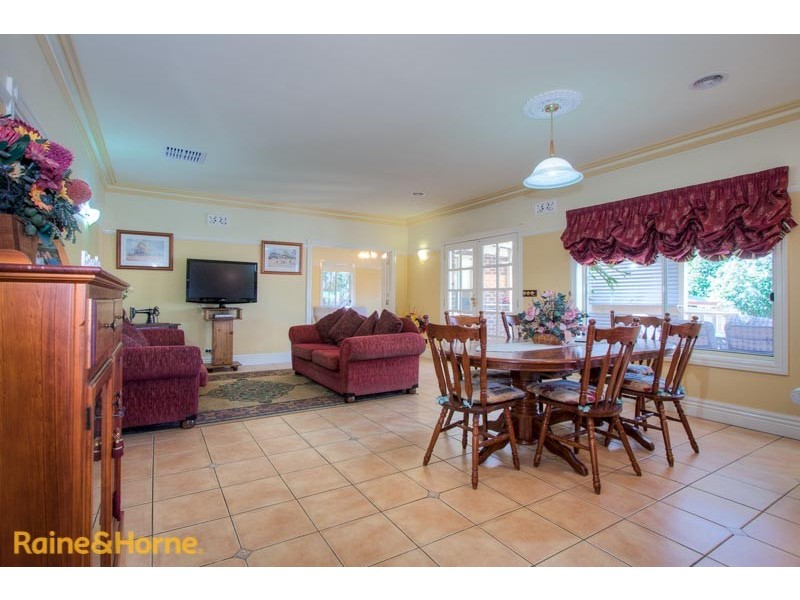 2 Macdonald Place, Sunbury VIC 3429