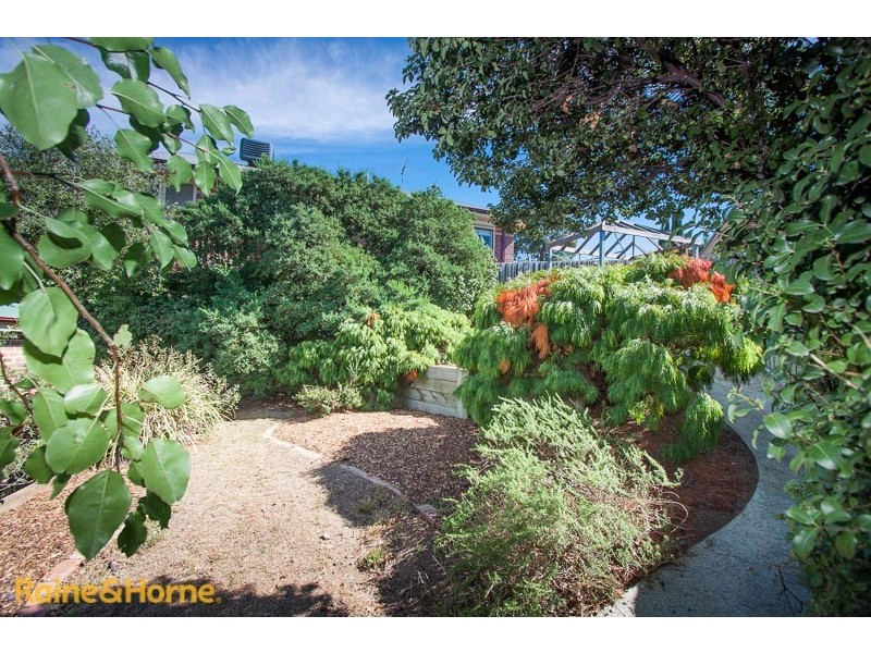 2 Macdonald Place, Sunbury VIC 3429