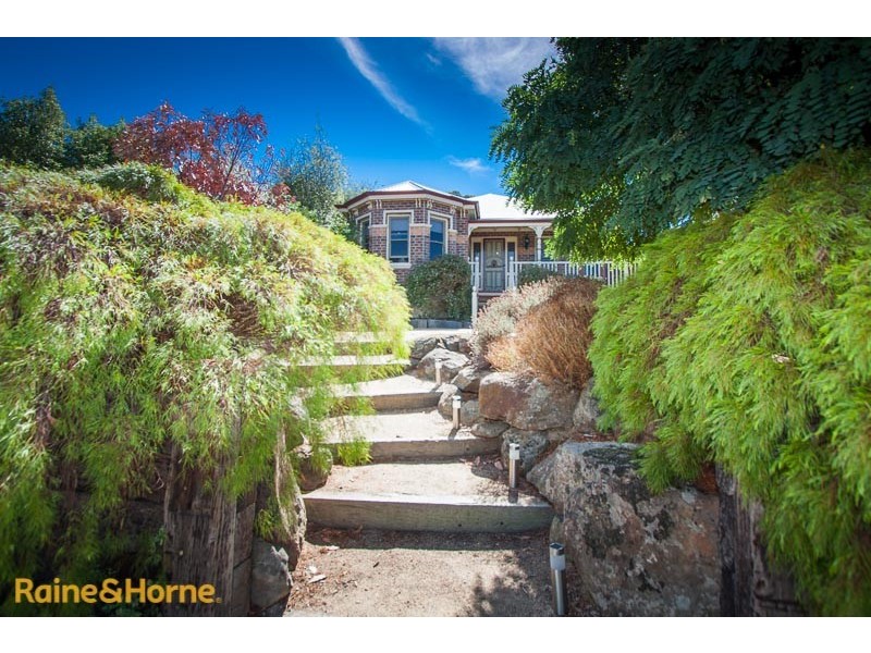 2 Macdonald Place, Sunbury VIC 3429