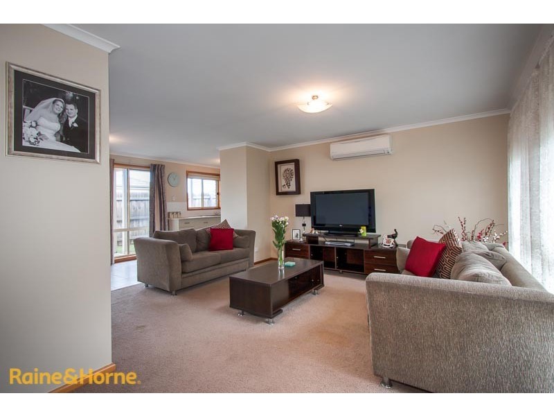 26 Burge Drive, Sunbury VIC 3429