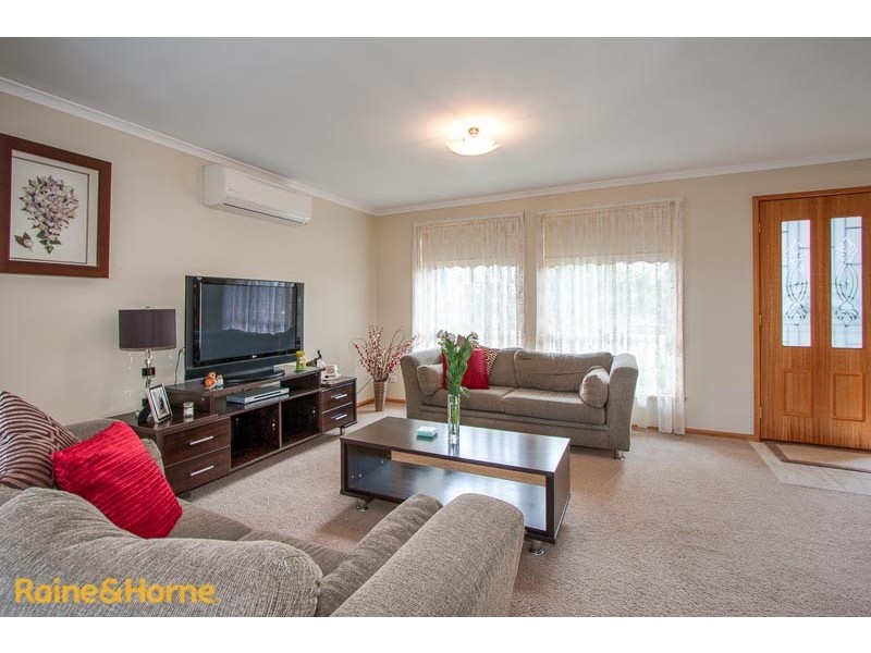 26 Burge Drive, Sunbury VIC 3429