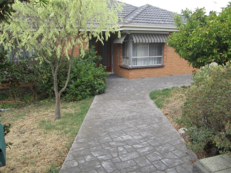 9 TERENCE STREET, Sunbury VIC 3429