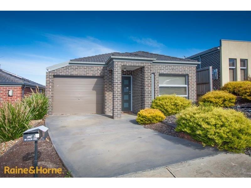 2/40 Lalor Crescent, Sunbury VIC 3429