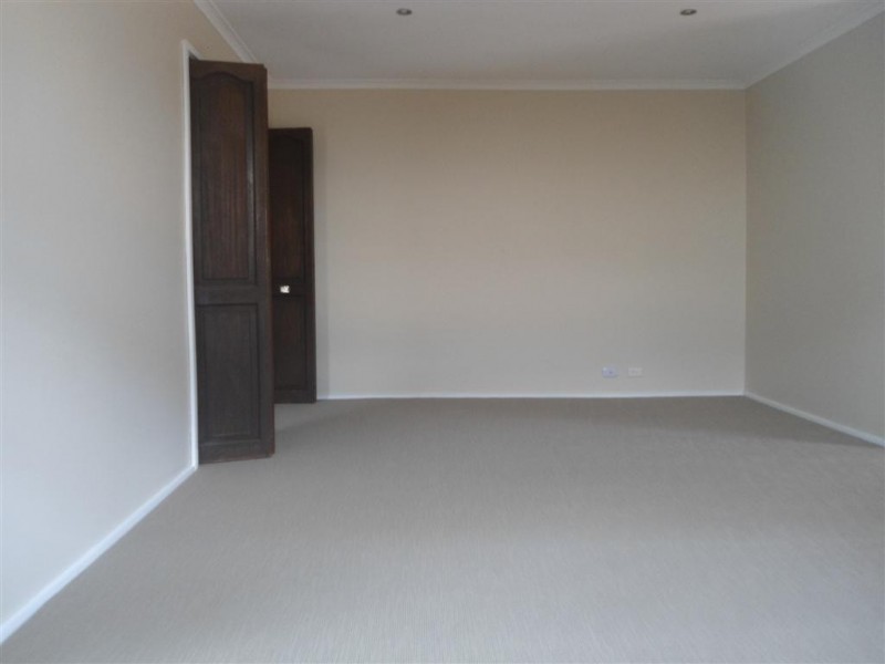 110 CHARTER ROAD WEST, Sunbury VIC 3429