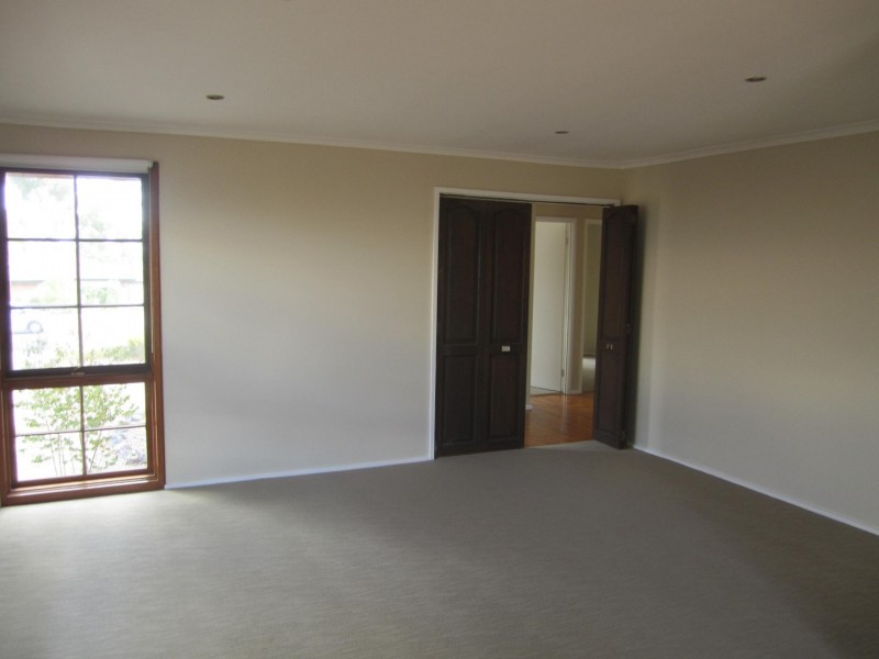 110 CHARTER ROAD WEST, Sunbury VIC 3429