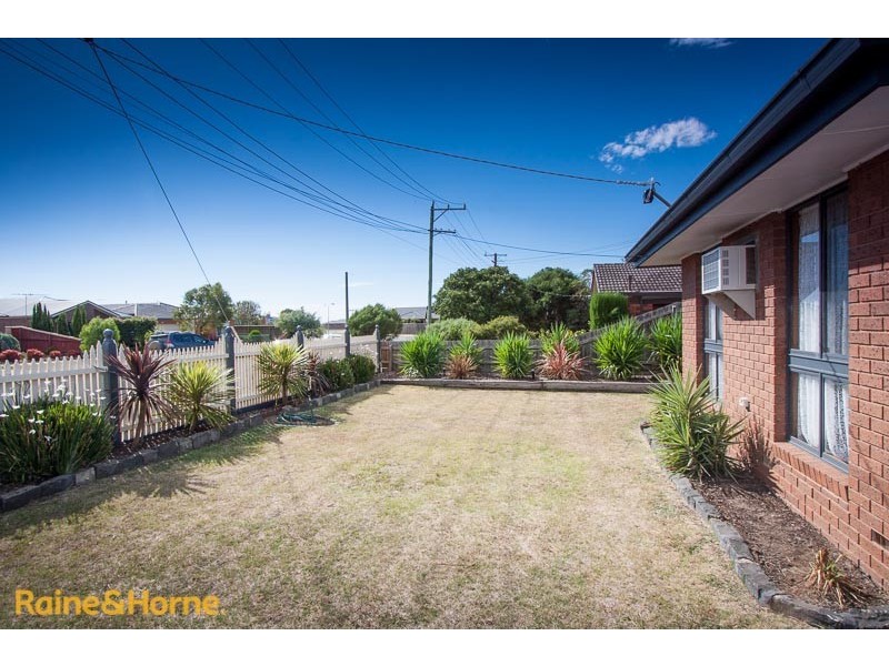65 Charter Road West, Sunbury VIC 3429