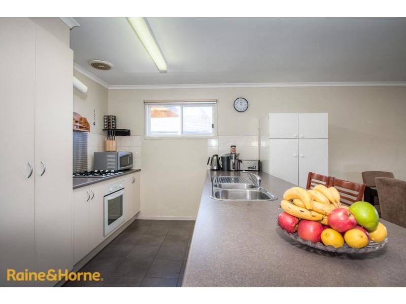 13 Isabella Street, Sunbury VIC 3429