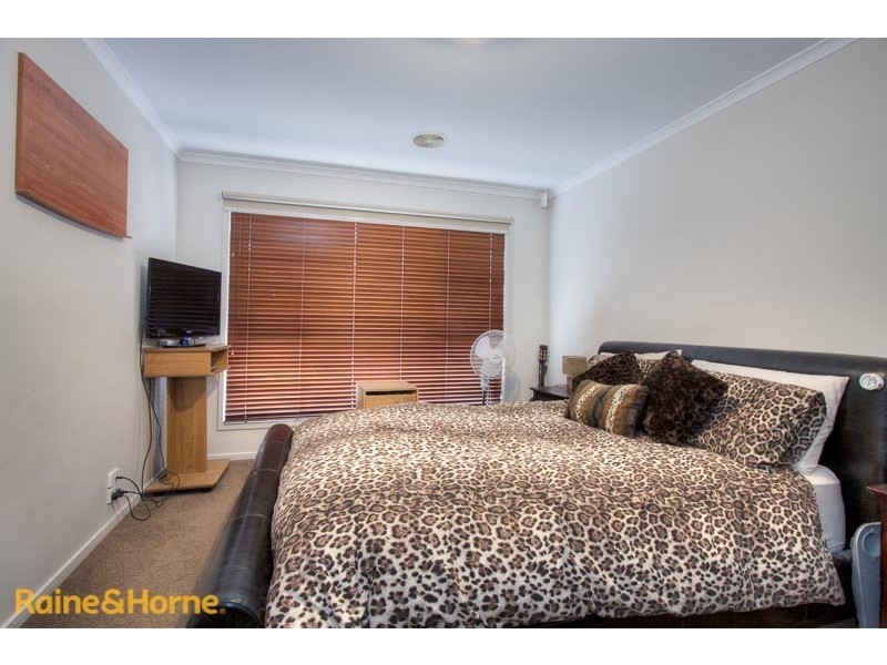 13 Isabella Street, Sunbury VIC 3429