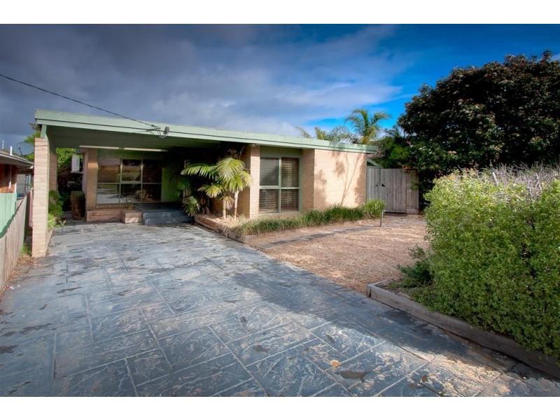 43 MELBA AVENUE, Sunbury VIC 3429