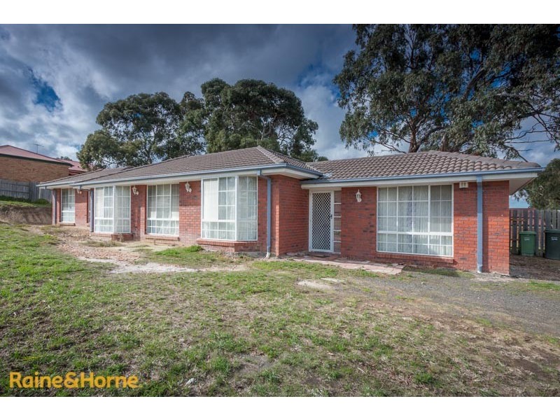 90 Stewarts Lane, Sunbury VIC 3429