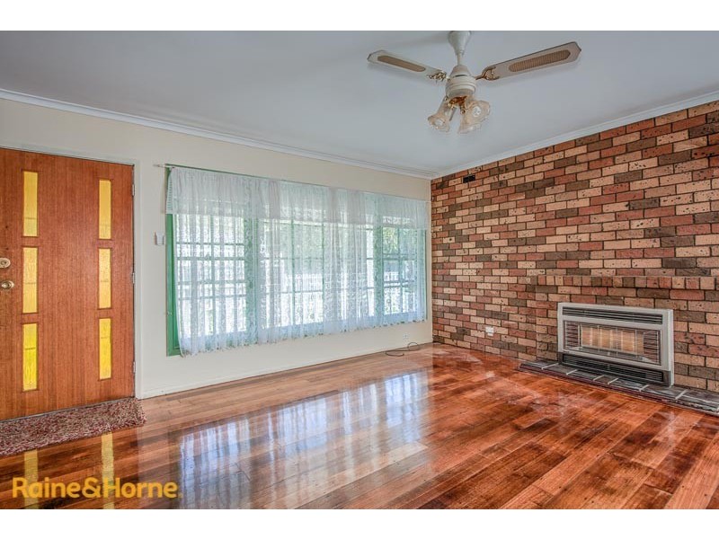 17 Melba Avenue, Sunbury VIC 3429
