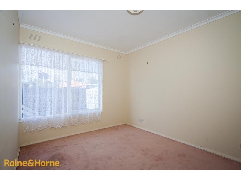 17 Melba Avenue, Sunbury VIC 3429