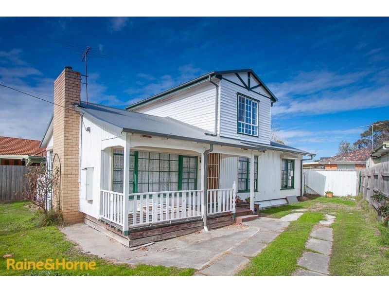 17 Melba Avenue, Sunbury VIC 3429
