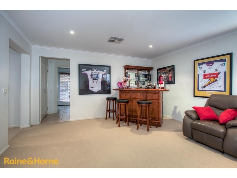 8 Frontignac Court, Sunbury VIC 3429
