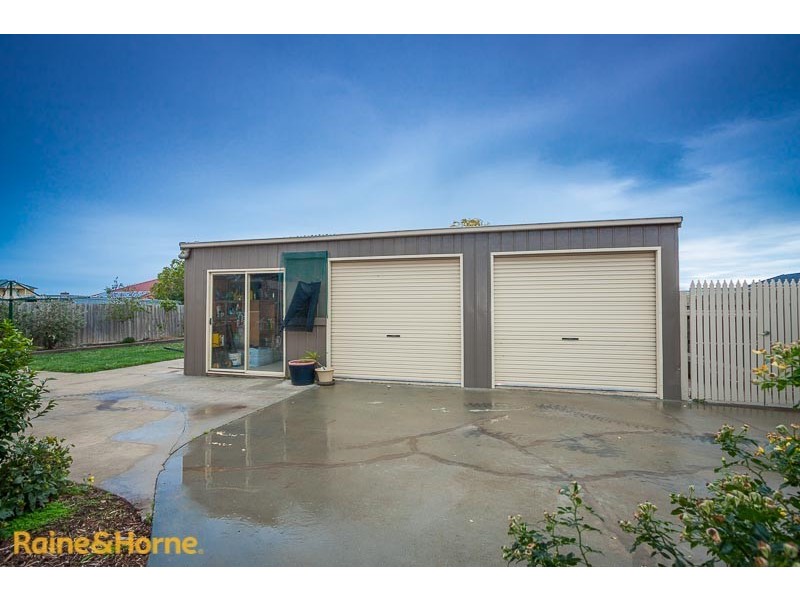 8 Frontignac Court, Sunbury VIC 3429