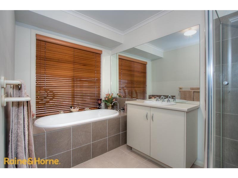8 Frontignac Court, Sunbury VIC 3429