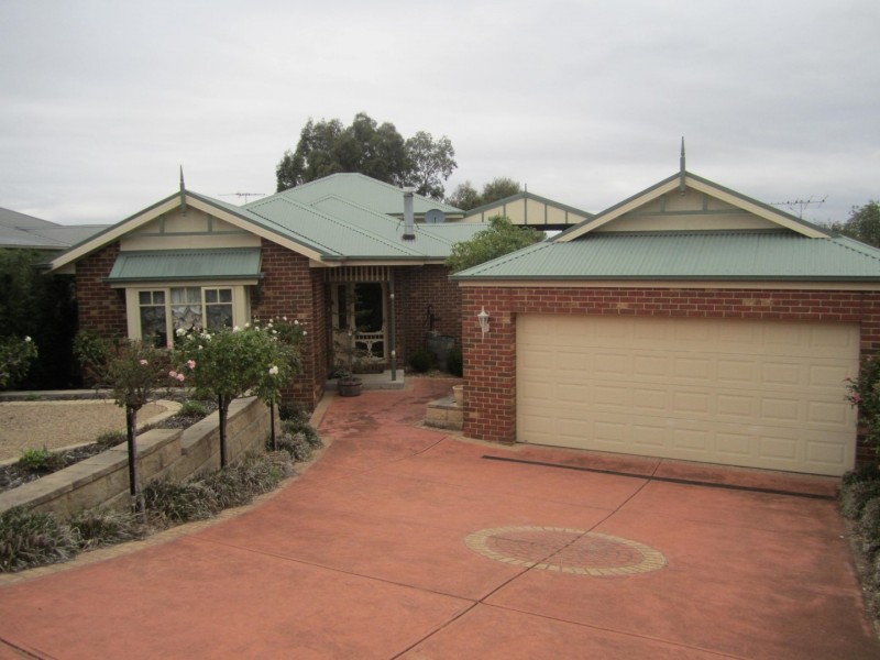 20 DADSWELL COURT, Sunbury VIC 3429