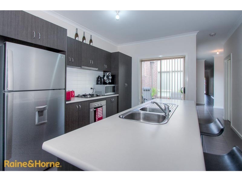 24a Keith Avenue, Sunbury VIC 3429