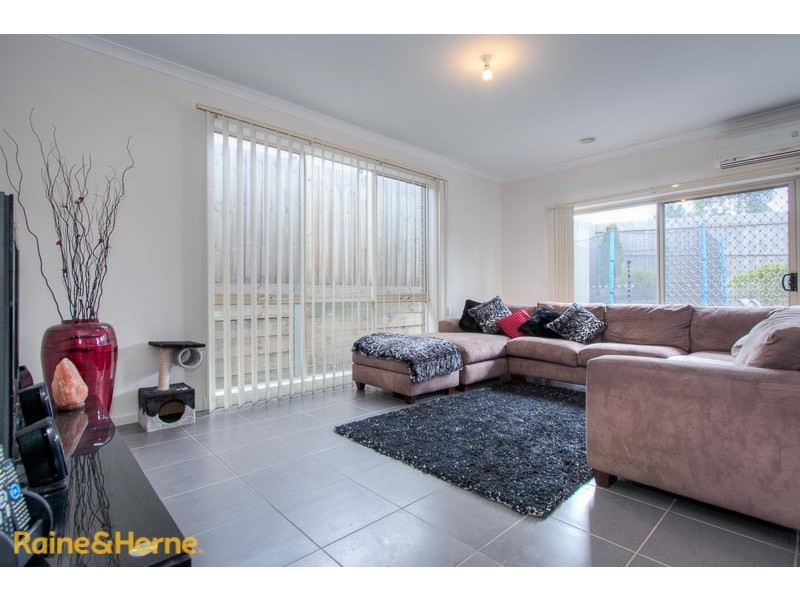 24a Keith Avenue, Sunbury VIC 3429