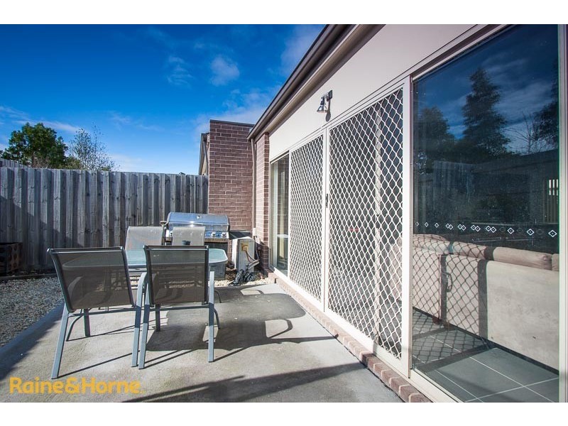 24a Keith Avenue, Sunbury VIC 3429