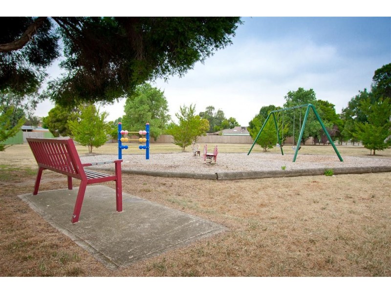 7 MCCUBBIN COURT, Sunbury VIC 3429
