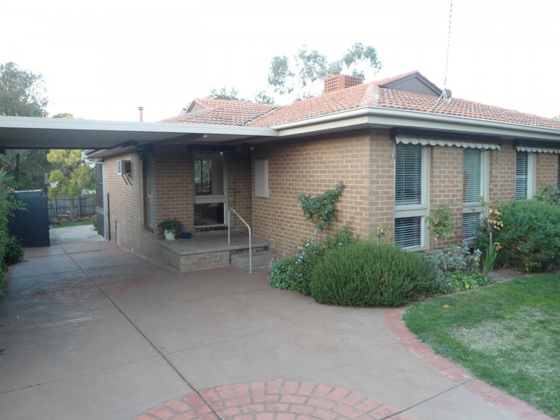 44 HEYSEN DRIVE, Sunbury VIC 3429