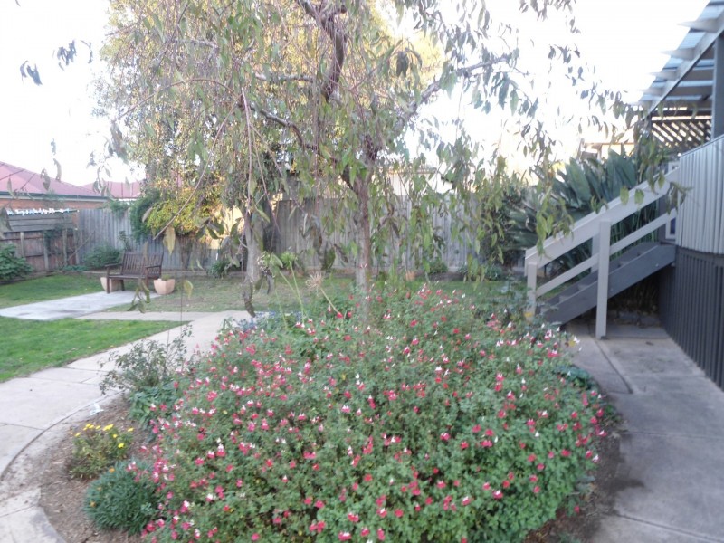 44 HEYSEN DRIVE, Sunbury VIC 3429