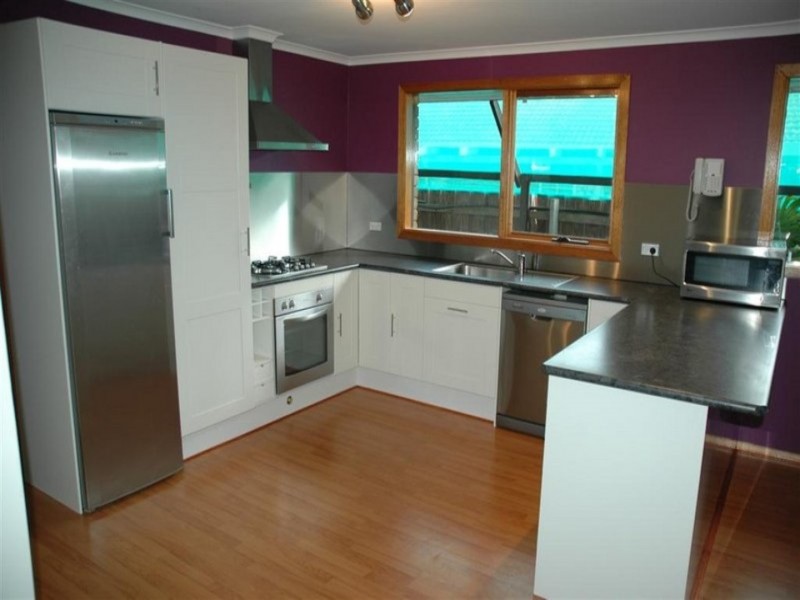 17 DUNROSSIL DRIVE, Sunbury VIC 3429