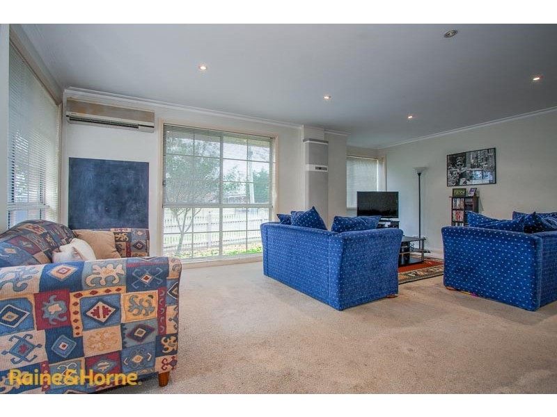 2/54 Station Street, Sunbury VIC 3429