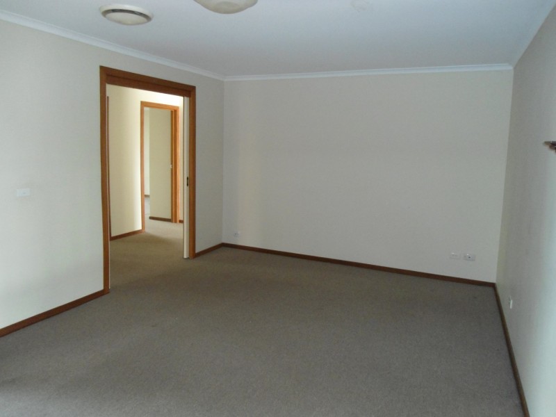 50 DUNROSSIL DRIVE, Sunbury VIC 3429