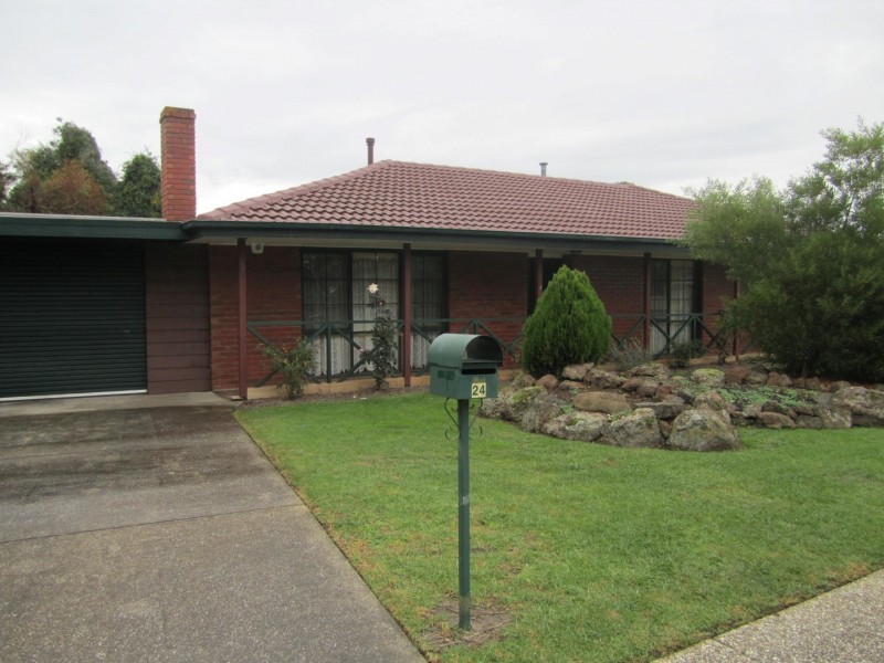 24 GLENEAGLES DRIVE, Sunbury VIC 3429
