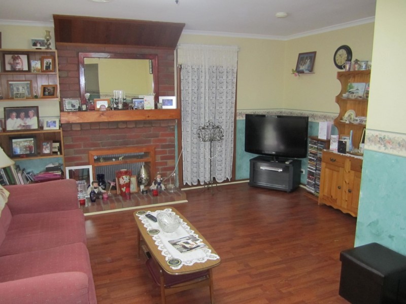 24 GLENEAGLES DRIVE, Sunbury VIC 3429