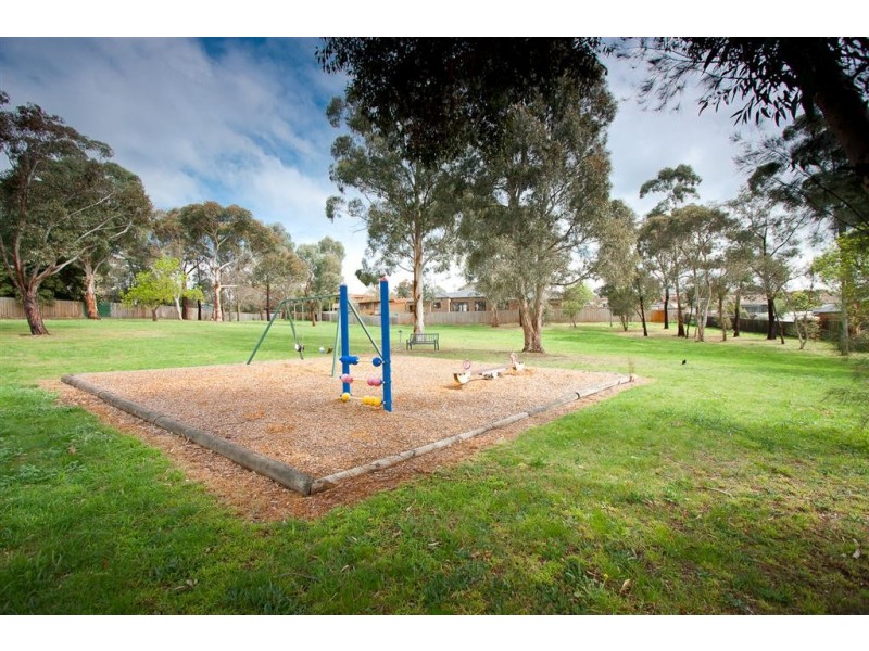 13 HUME STREET, Sunbury VIC 3429