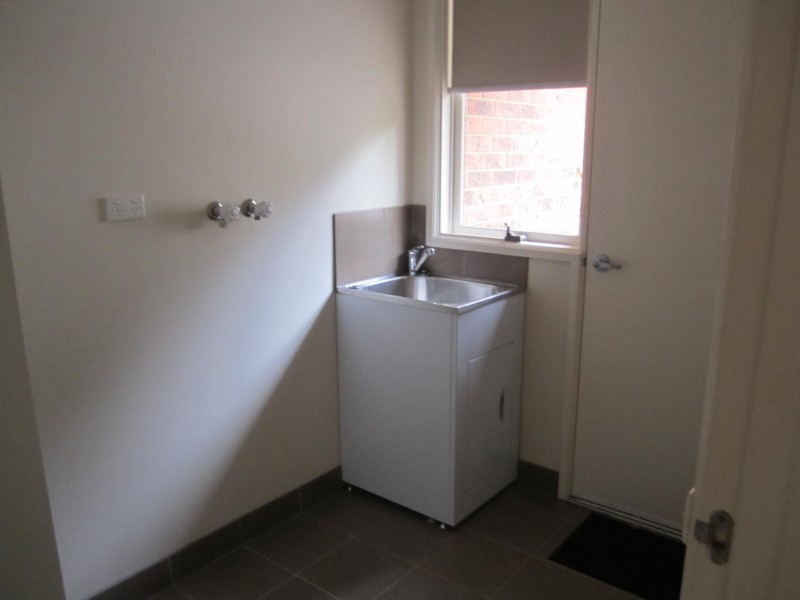 104 BROOK STREET, Sunbury VIC 3429