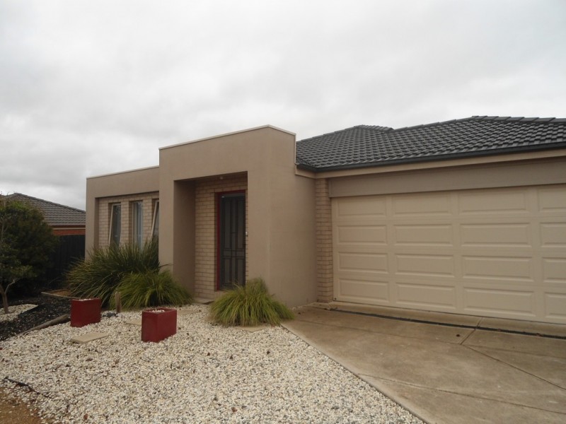 4 AGAR PLACE, Sunbury VIC 3429