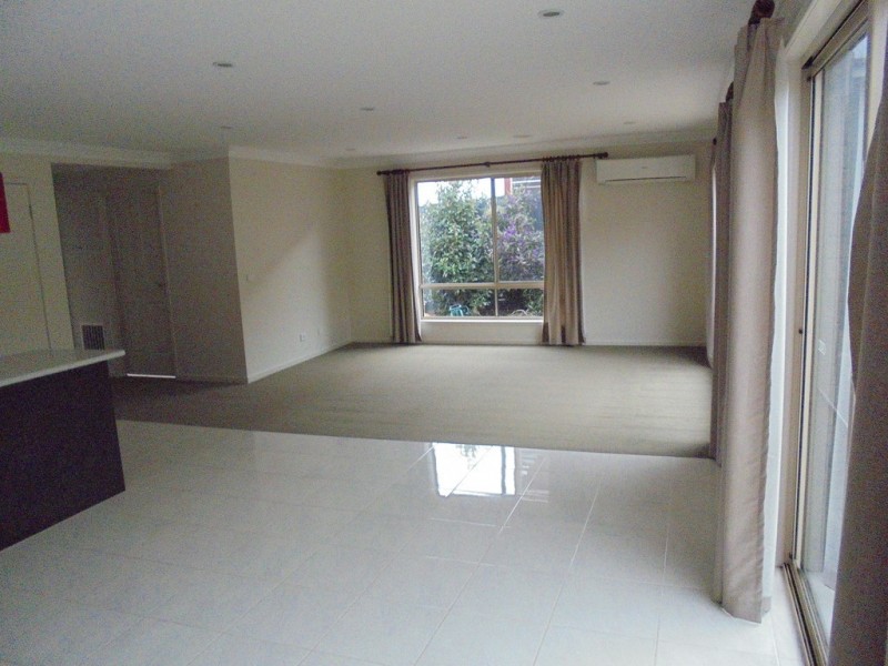 4 AGAR PLACE, Sunbury VIC 3429